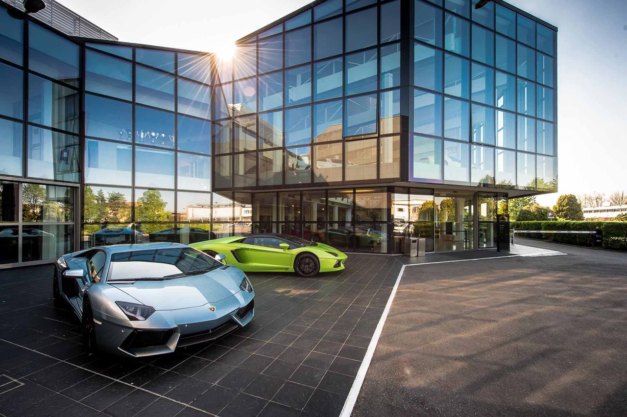 Lamborghini wstrzymuje produkcję z powodu koronawirusa. Na razie do 25 marca