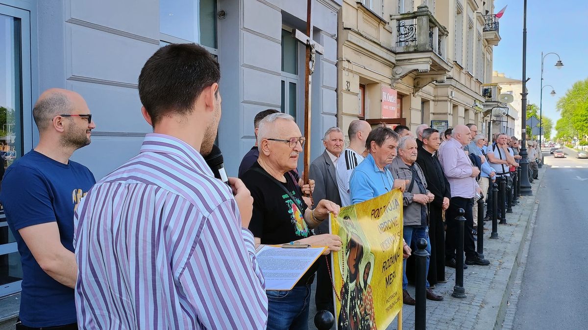 Ulicami Piotrkowa Trybunalskiego przeszedł 63. Męski Publiczny Różaniec.