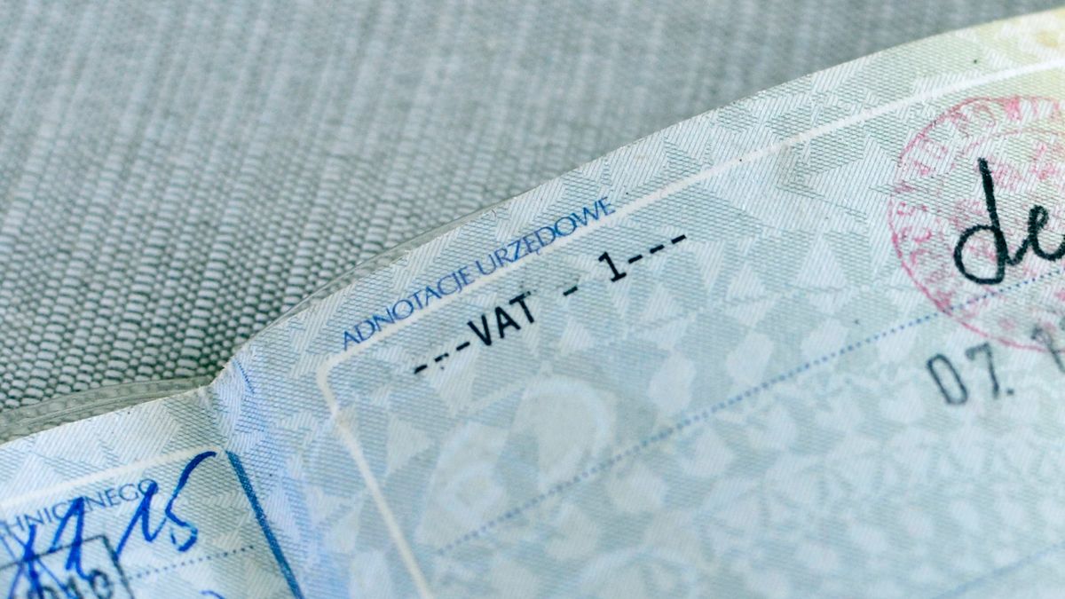 Wpis VAT -1 w dowodzie rejestracyjnym daje duże korzyści przedsiębiorcy, ale uważajcie na oszustów.