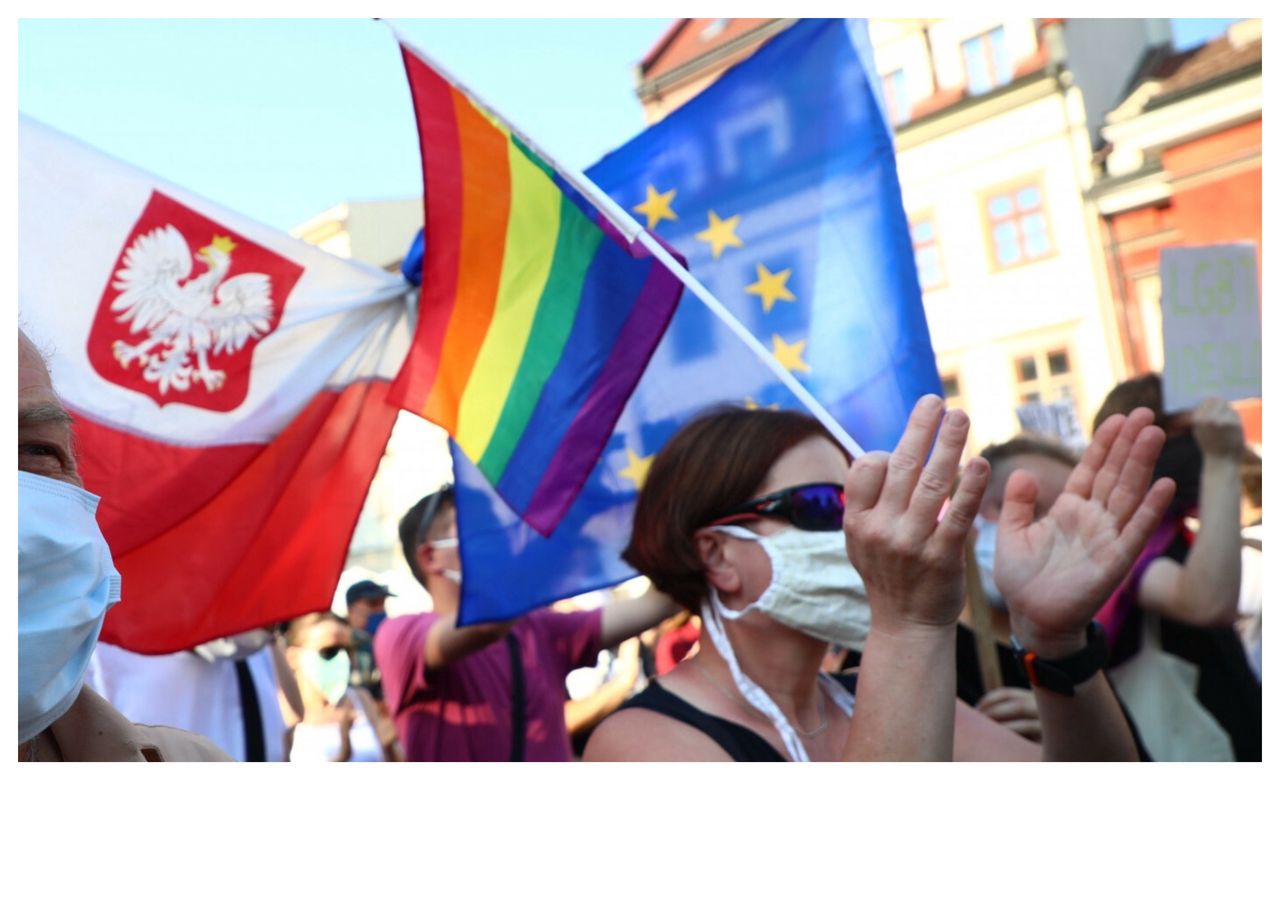 Tęcza, biel i czerwień