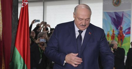 Wybory na Białorusi. Podają nieprawdopodobną frekwencję