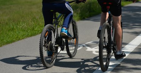 Tablice rejestracyjne na rowery i hulajnogi. Ministerstwo Infrastruktury daje jasną odpowiedź