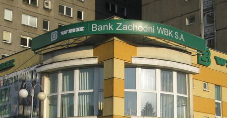 W BZ WBK wystarczy aplikacja i weryfikacja wideo by założyć nowe konto