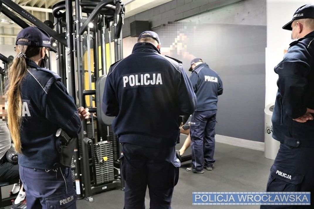 Niektóre dolnośląskie siłownie pozostają otwarte? Policja wraz z sanepidem zapowiadają kontrole