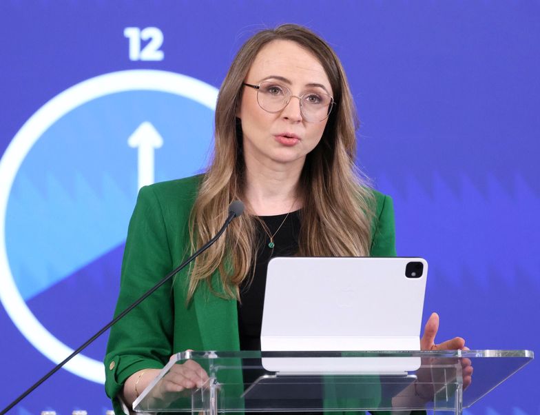 Na zdjęciu ministra pracy, rodziny i polityki społecznej Agnieszka Dziemianowicz-Bąk