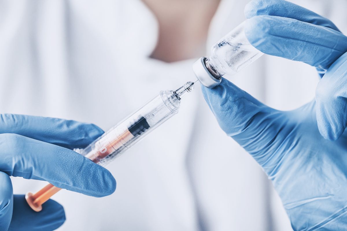 Minister Zdrowia Adam Niedzielski zapowiedział szczepienia pierwszą dawką przypominającą dla dzieci w wieku od 5 do 11 lat. 