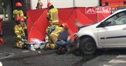 Warszawa: Poważny wypadek w Rembertowie. Jeden z kierowców wypadł z auta