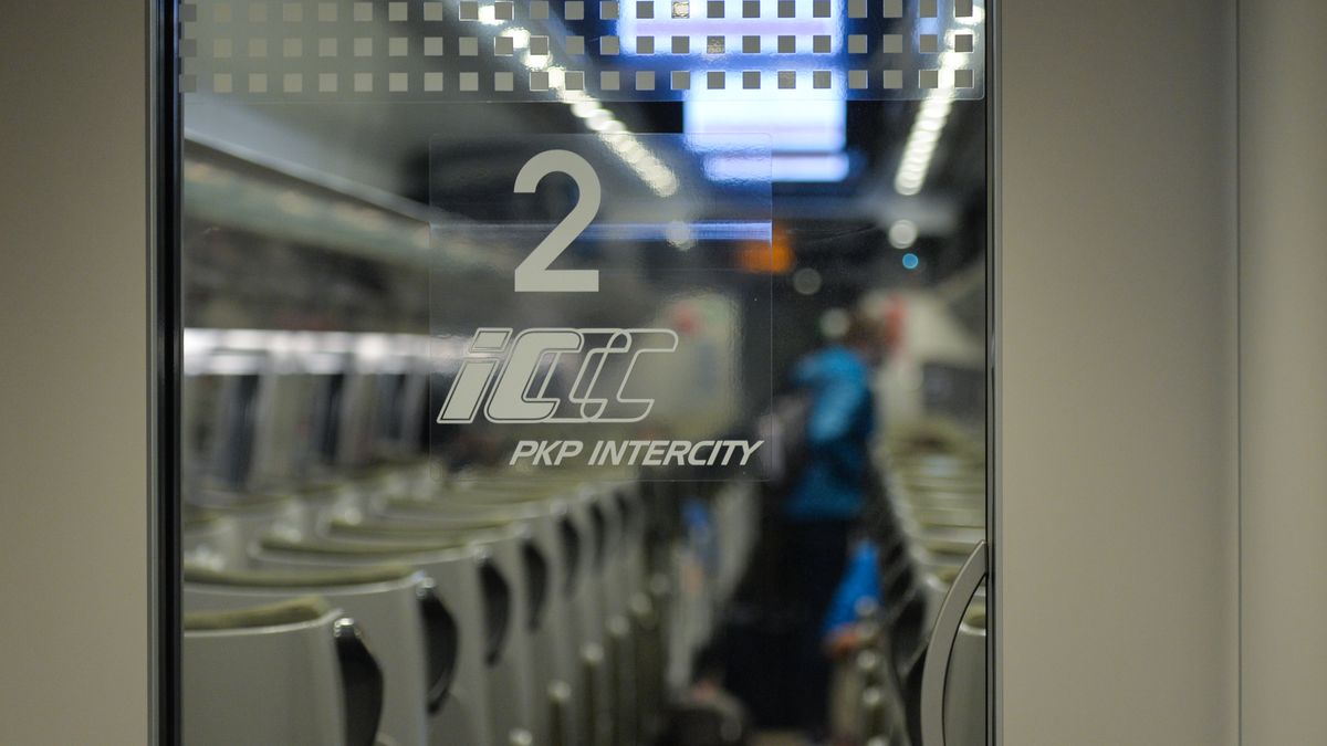 A view of empty seats inside a Pendolino train from Krakow to Warsaw, in Krakow central train station.
Polish national railway operator PKP Intercity has restored the high-speed traffic. The first Pendolino trains returned to the tracks today after a two-month suspension. However, only the Krakow  Warsaw  Gdynia route is served at the moment.
On Friday, May 22, 2020, Krakow, Lesser Poland Voivodeship, Poland (Photo by Artur Widak/NurPhoto via Getty Images)