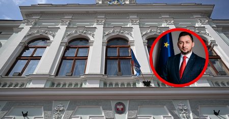 Sanok w chaosie. Brak pieniędzy dla nauczycieli i urzędników. "Z czego mam żyć?"