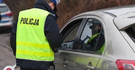 Chciał przekupić policjantów. Oferował wyroby ze świniobicia