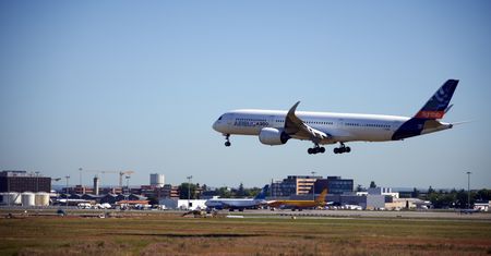 Branża lotnicza w kryzysie. Airbus ponownie ogranicza produkcję