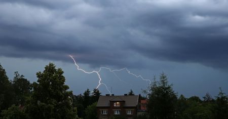 Pogoda w sobotę. Nawałnice z gradem w wielu województwach
