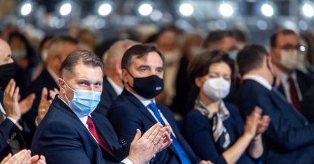 Czarnek pochwalony. "Najlepszy minister od II wojny światowej"