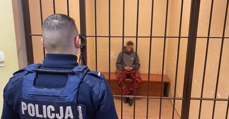 Otrzymali informację. Znaleźli poszukiwanego w szafie