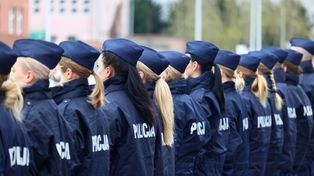Rzeszów: Apel z okazji Święta Policji. Wręczono awanse i odznaczenia