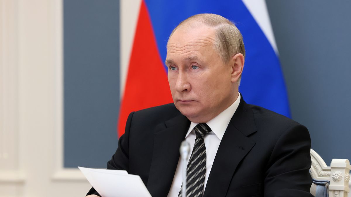 Russian President Vladimir Putin attends a meeting of the Supreme Eurasian Economic Council, the highest body of the Eurasian Economic Union (EAEU or EEU), via a videoconference at the Kremlin in Moscow, Russia, 27 May 2022. The meeting which is chaired by Kyrgyzstan, considers topical aspects of the EAEU activity and discusses the development of the EAEU's trade and economic cooperation with external partners. EPA/MIKHAIL METZEL / SPUTNIK / KREMLIN POOL MANDATORY CREDIT Dostawca: PAP/EPA.