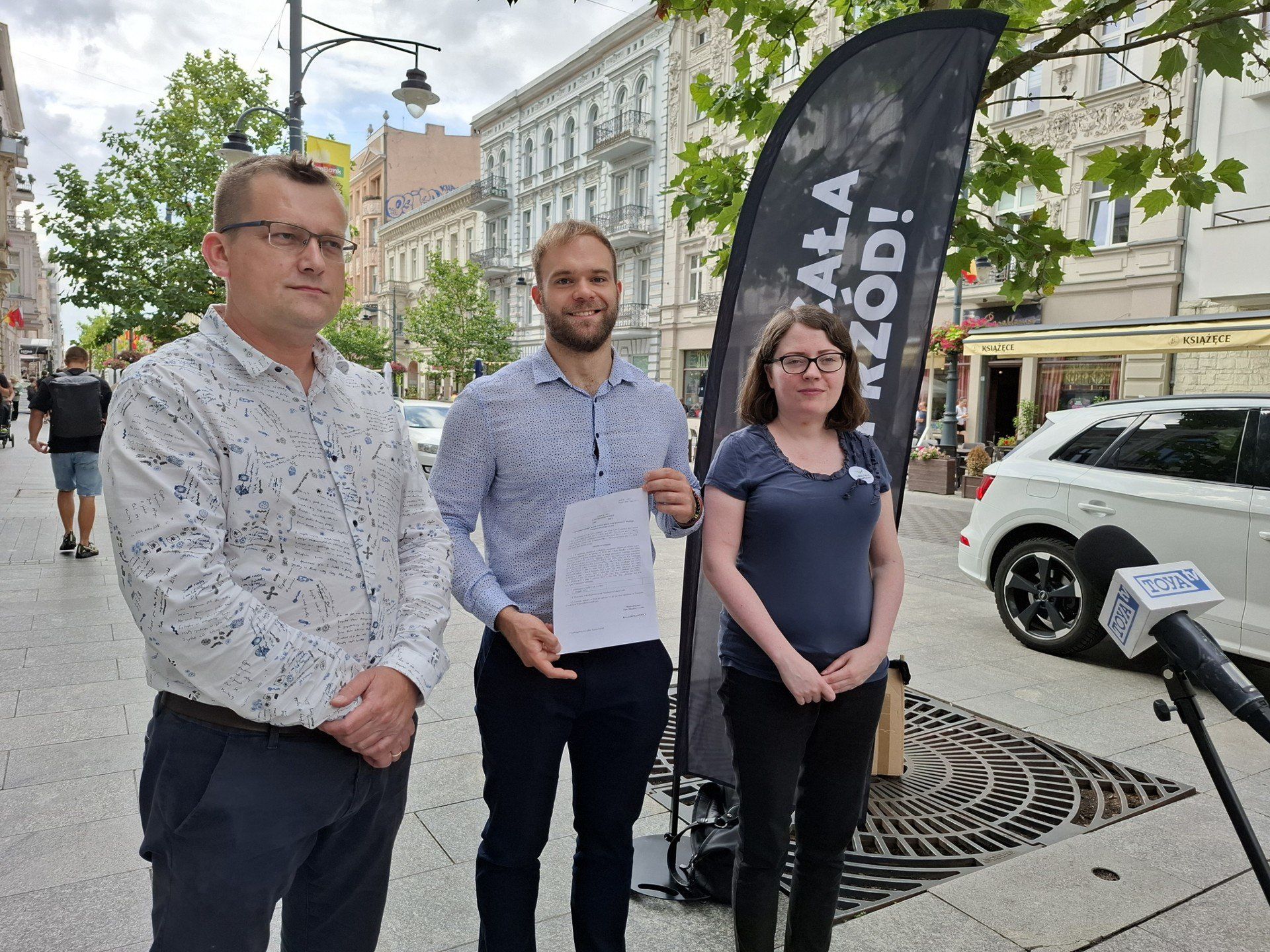 Przedstawiciele zarządu Stowarzyszenia Łódź Cała Naprzód!