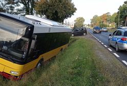 Autobus wjechał do rowu. Kierowca był pijany