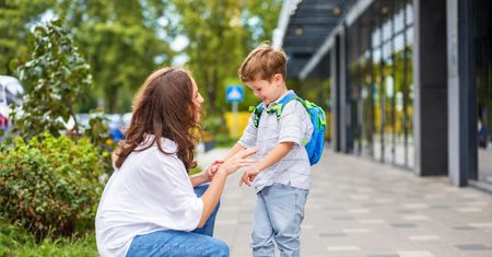 Pierwszy dzień w przedszkolu. Jak być przy dziecku, kiedy przychodzi czas rozstania?