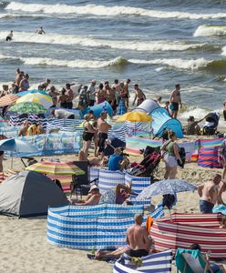 Polacy tną wydatki na wakacje. Czekają na wyjazdy poza sezonem