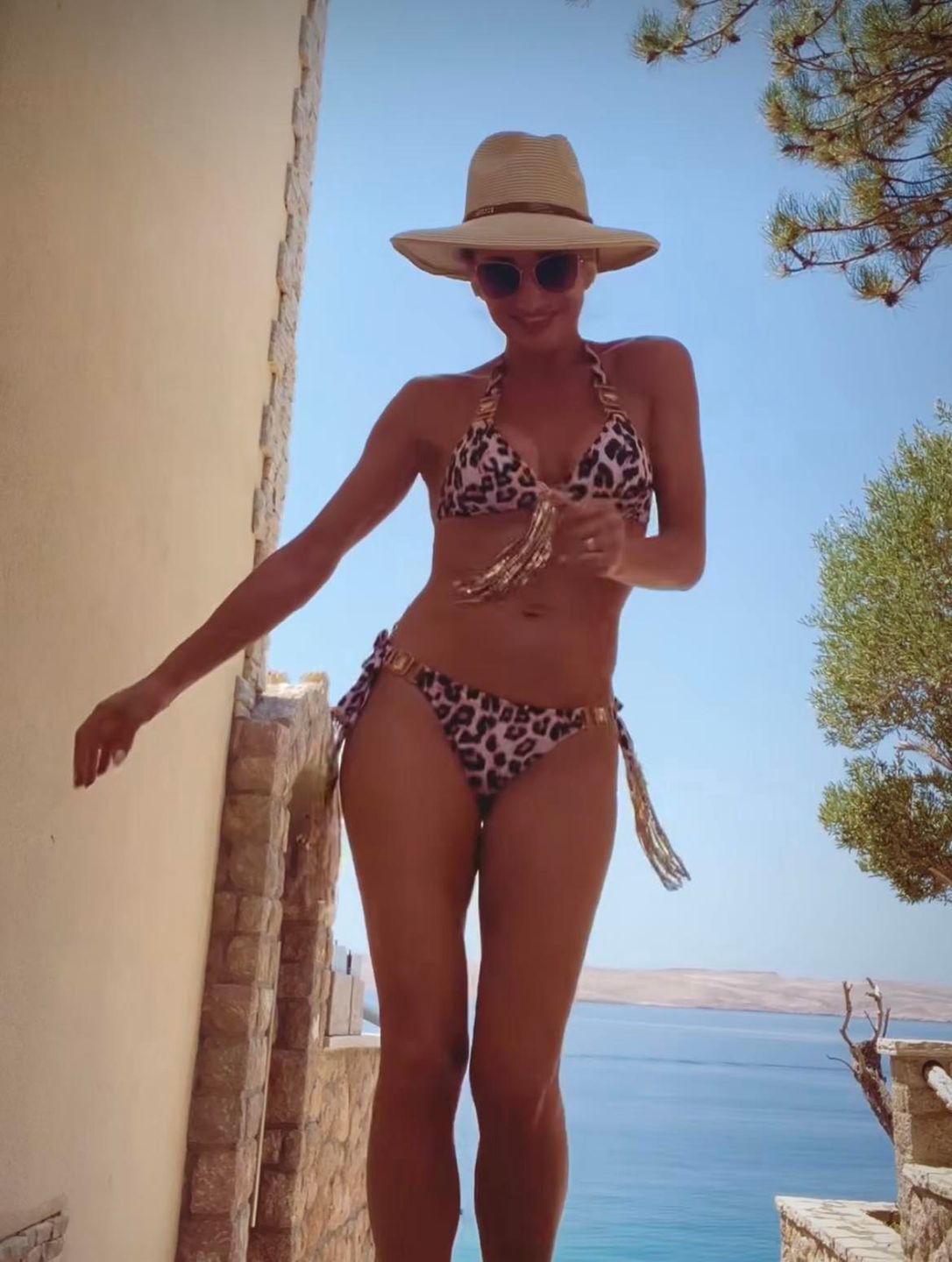 Justyna Steczkowska w bikini pląsa na wakacjach z synem