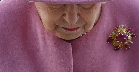 Królowa Elżbieta nie zamierza oddać korony. Jak będzie świętować 70 lat panowania?