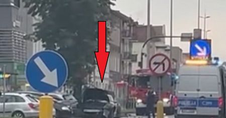 Poważny wypadek w Bydgoszczy. 70-latek zderzył się z porsche. Trafił do szpitala