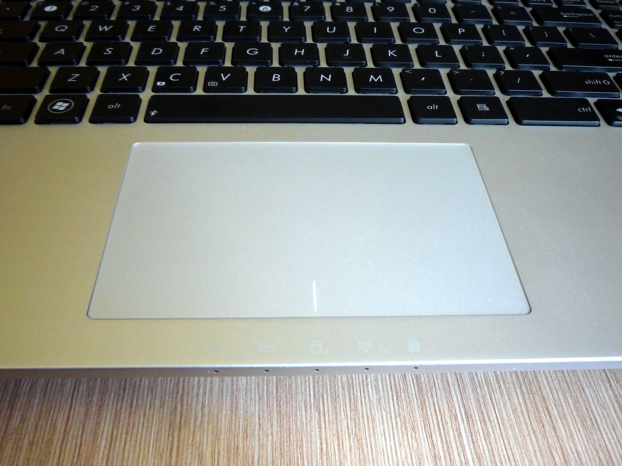 Asus N56VM - clickpad