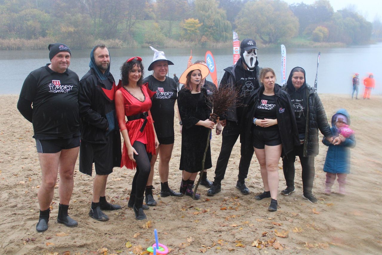 Gniezno: Królewskie Morsy rozpoczęły jubileuszowy 10. sezon