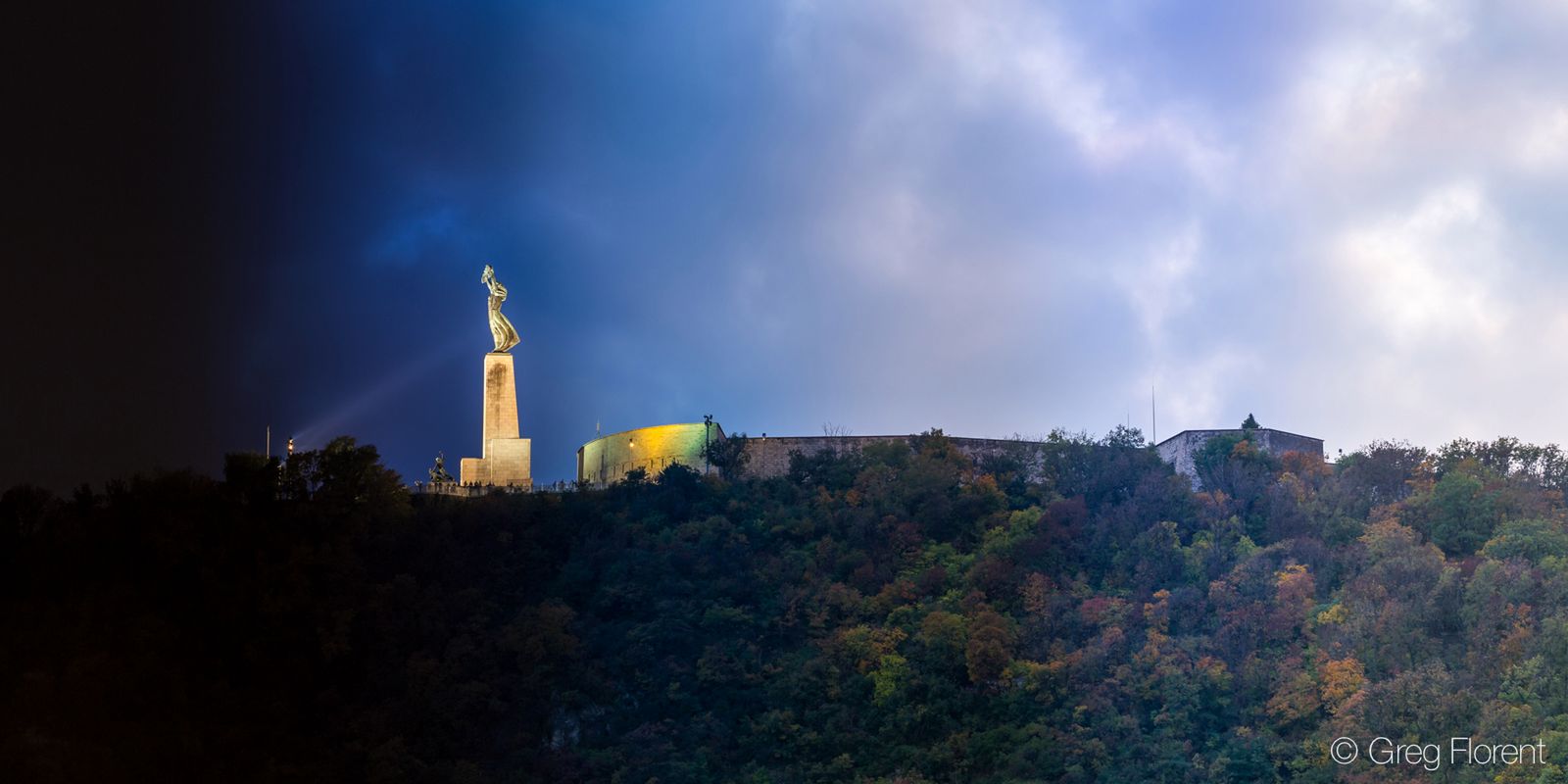 Budapesztańska dnio-noc ukazuje piękno charakterystycznych zakamarków miasta 4