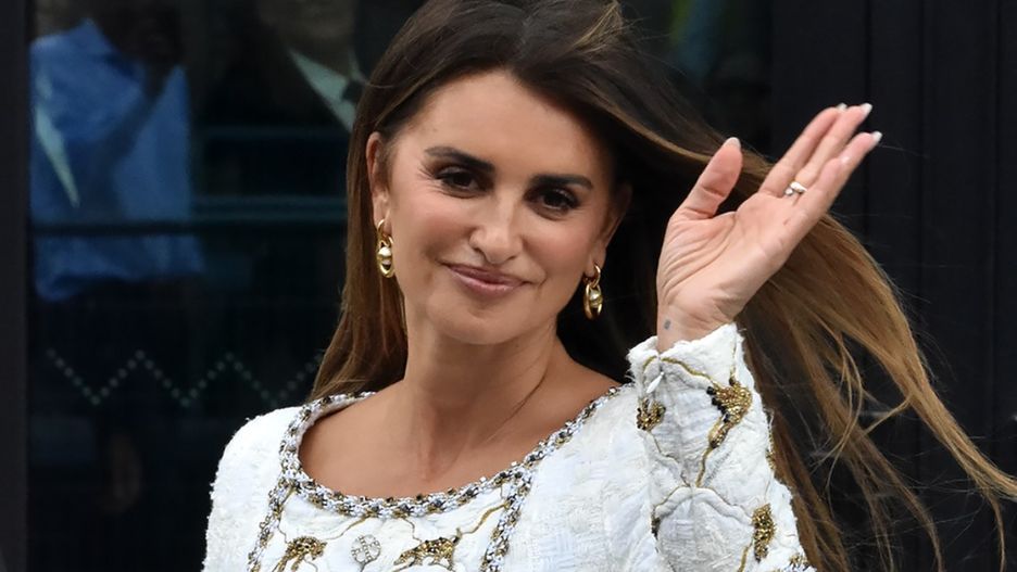 Elegancka Penelope Cruz na Fashion Weeku w Paryżu 