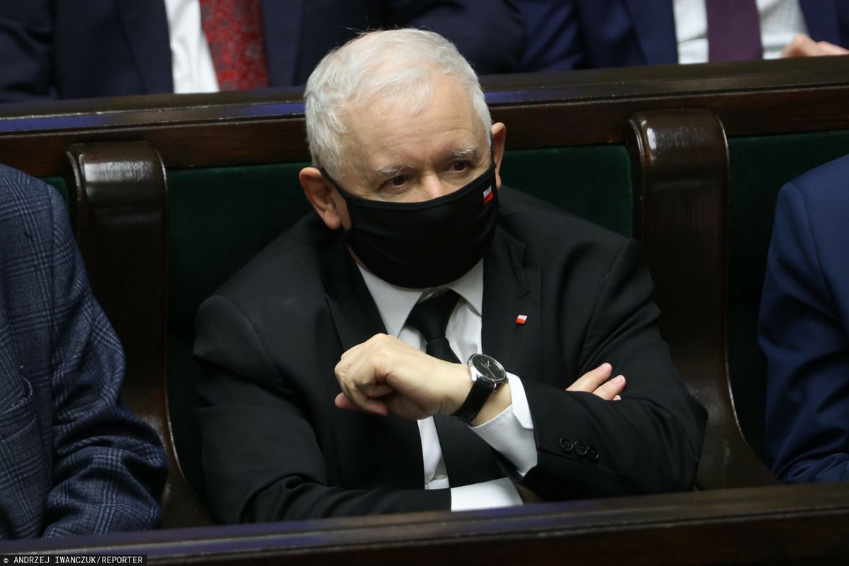 Sondaż dla WP. Tusk zmniejsza dystans. Kaczyński ma powody do obaw 