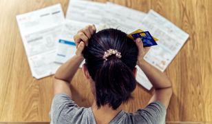 Kredyty podrożeją. KNF zaleca dokładne czytanie umów