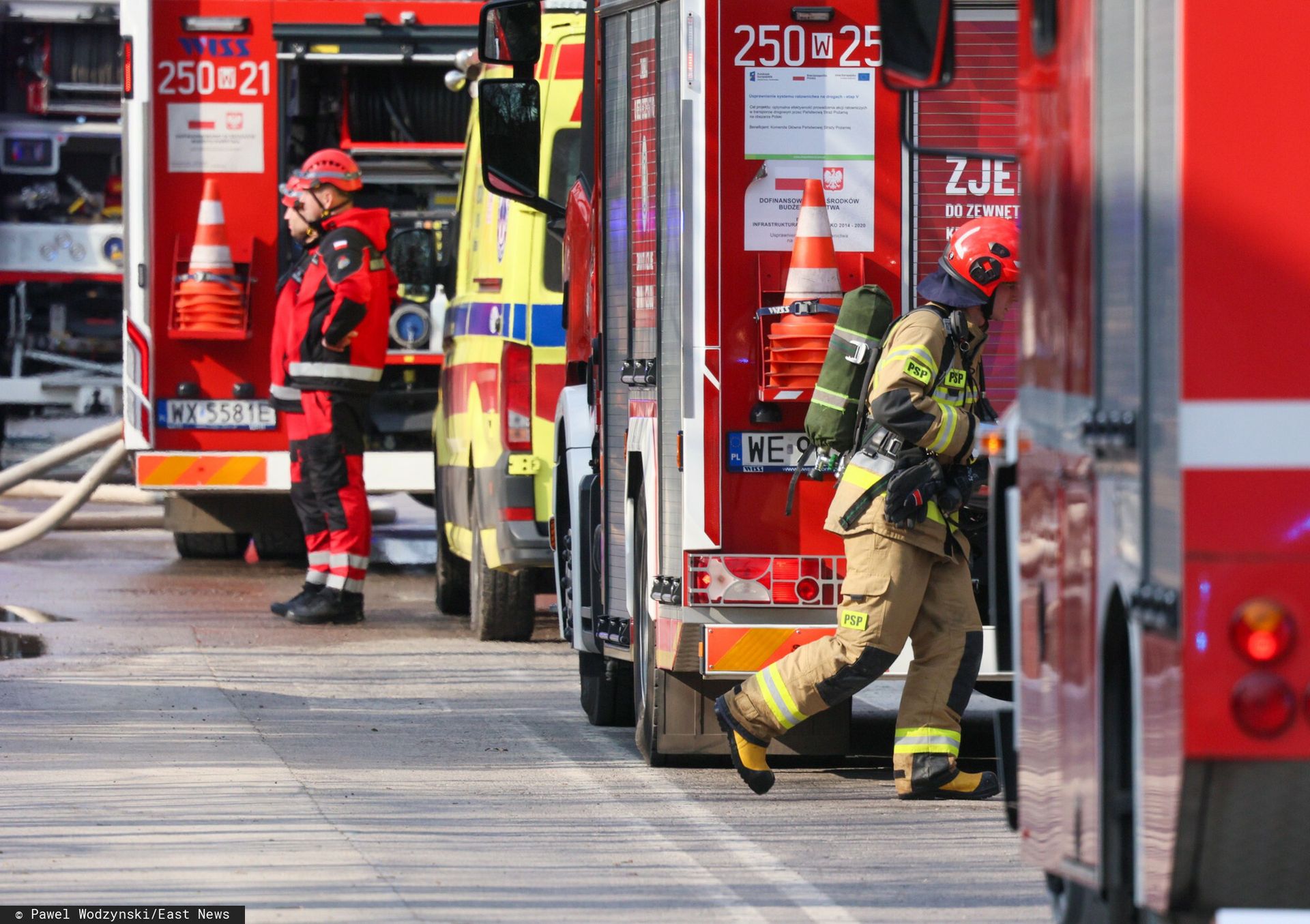 Pożar w stolicy. Wezwano 17 zastępów straży pożarnej