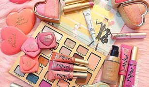 Too Faced sprzedane. Ukochana marka blogerek zmienia właściciela.