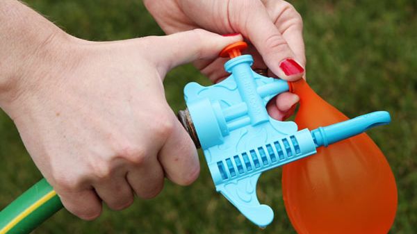 Jak zrobić granat wodny w kilka sekund 1