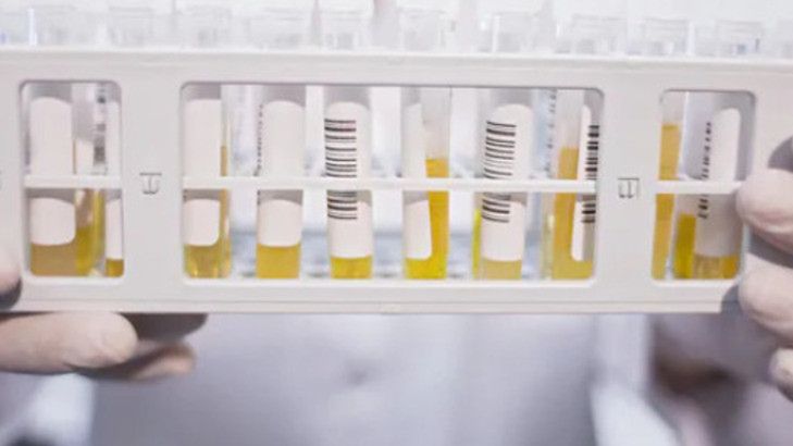 Koronawirus. Rodzina chorej pielęgniarki apeluje: "Pilnie potrzebne osocze ozdrowieńca 0 Rh–"