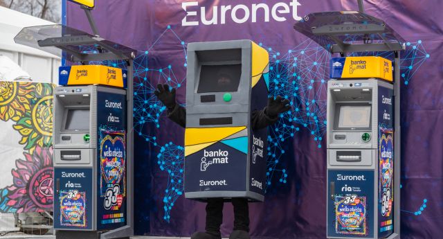 Z bankomatu wypłacisz mniej Blikiem. Tylko symboliczna kwota