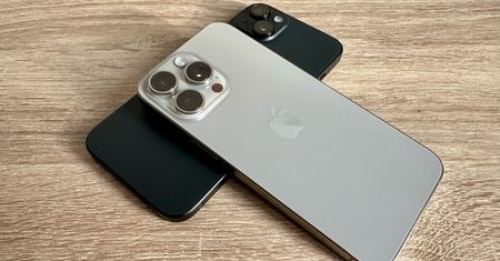 Walka gigantów. iPhone 15 Plus kontra iPhone 15 Pro Max. Recenzja
