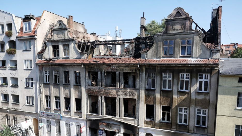 Tak wygląda spalona kamienica przy ulicy Kraszewskiego 12 w Poznaniu dwa dni od pożaru