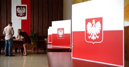 Jak głosować? Godziny otwarcia lokali wyborczych w wybory 2020. Jak znaleźć swój lokal wyborczy