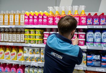 Ile zarabia pracownik Action? Oto kwoty "na rękę"