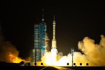 Chiny szykują się na Księżyc. Właśnie rozpoczęła się misja Shenzhou-23