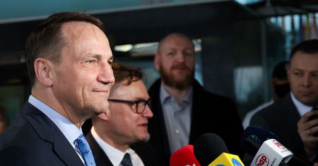 Sprytne "przejęzyczenie" Sikorskiego. Akurat mówił o ambasadorze Rosji