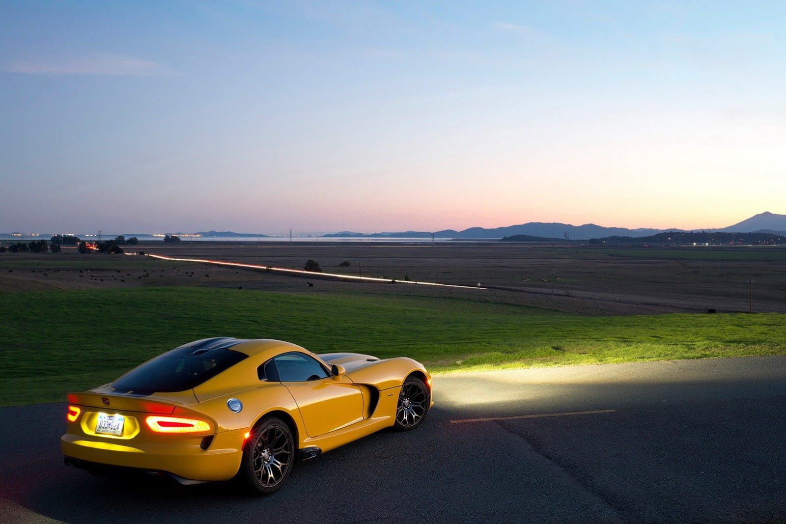 2013 SRT Viper - w żółci, czerwieni, czerni i niebieskim [aktualizacja] 100