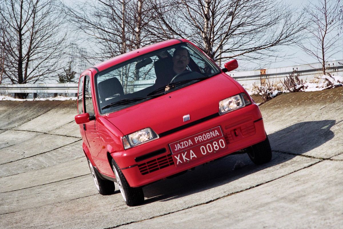 Fiat Cinquecento, szczególnie pierwsze egzemplarze albo wersja Sporting, ma szansę w najbliższych latach w Polsce znacznie zyskać na wartości