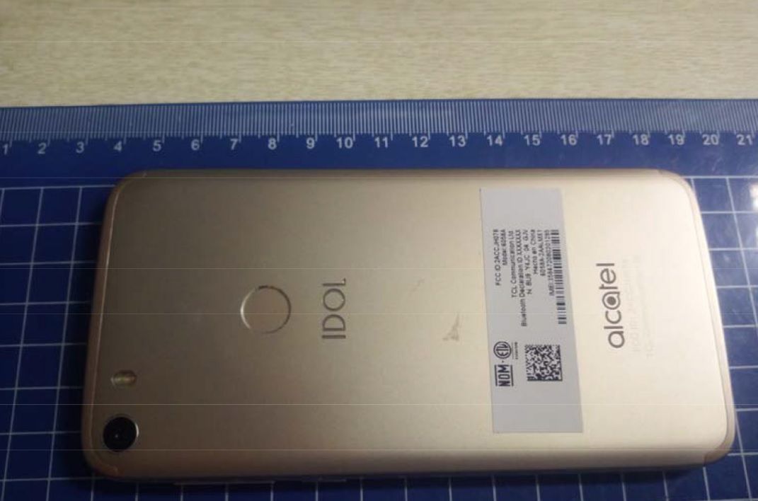 Alcatel Idol 5 już wkrótce. Wiadomo całkiem sporo 4
