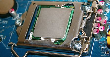 Pierwsze testy procesorów Intel Atom PineTrail - nie jest najlepiej!