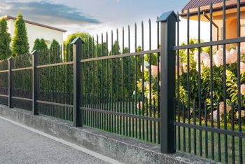 Zmiany w prawie budowlanym. Takie ogrodzenia i furtki będą zakazane
