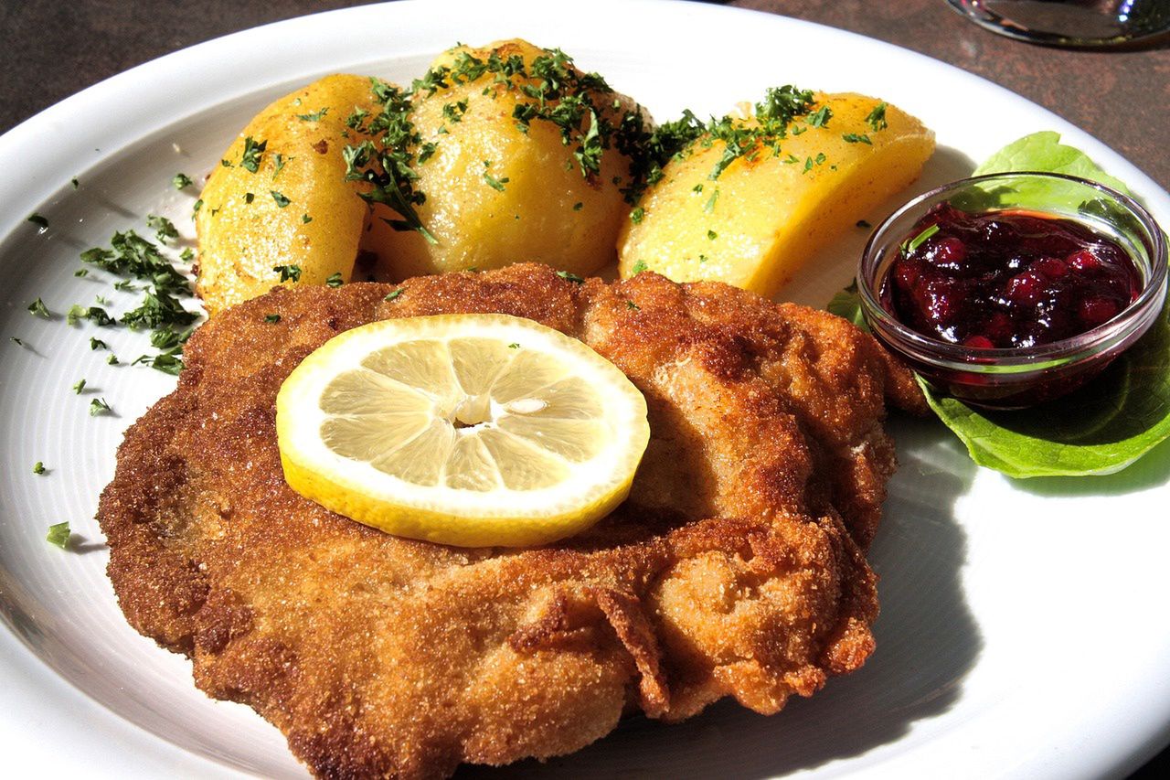 Przygotuj schabowe marynowane w jogurcie